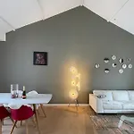 Magenta Mama - Comfort & Charm In Carre D'or - Near *