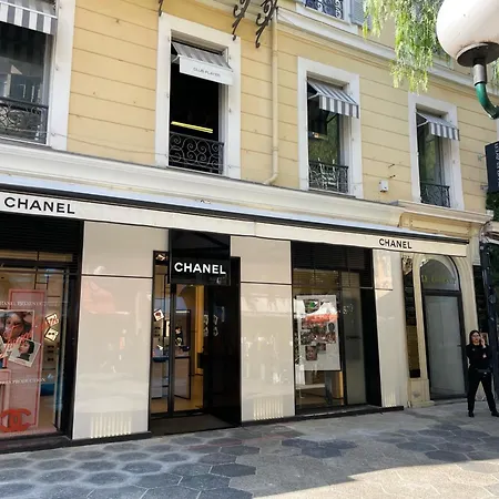 Magenta Mama - Comfort & Charm In Carre D'or - Near Apartment