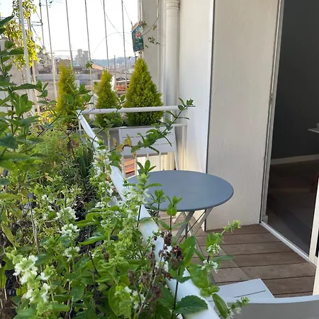 Apartment Magenta Mama - Comfort & Charm In Carre D'or - Near