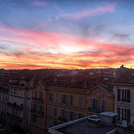 Magenta Mama - Comfort&charm In Carré D'or - Near Appartement