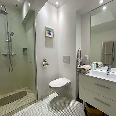 Magenta Mama - Comfort & Charm In Carre D'or - Near Apartamento