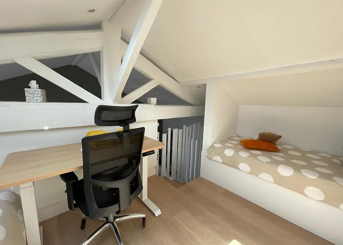 Magenta Mama - Comfort & Charm In Carre D'or - Near *