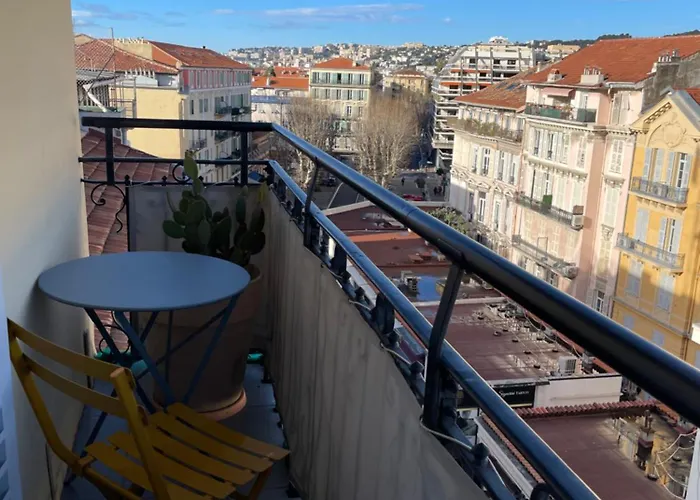 Magenta Mama - Comfort & Charm In Carre D'or - Near Ницца